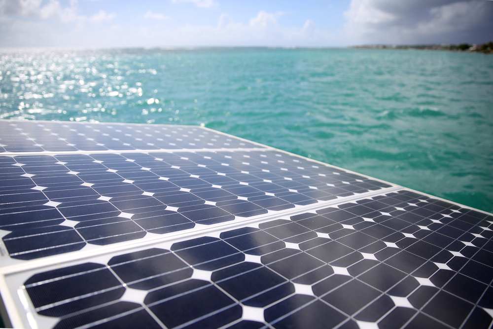 solar-panels-sailing-on-sun