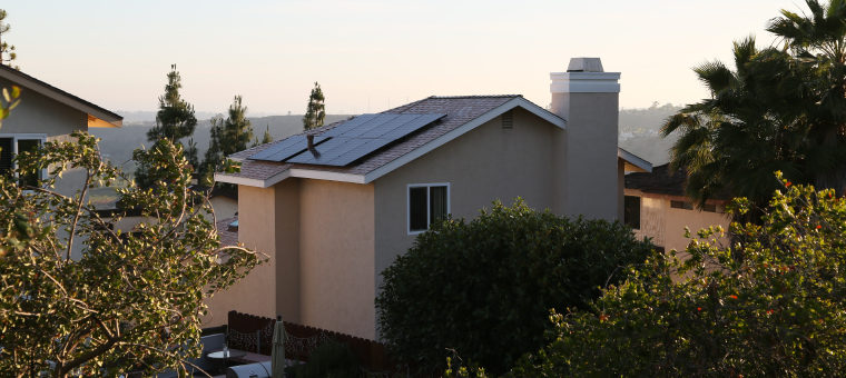 Lock in low electricity bills in Glendale by installing solar panels. Semper Solaris offers solar financing options and solar battery storage.