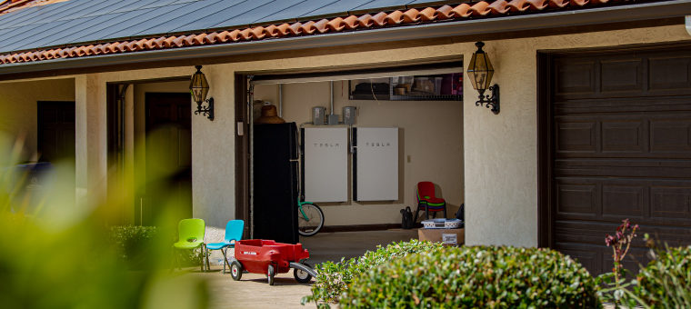 Semper Solaris proudly serves San Diego residents battery storage with solar panel installation.
